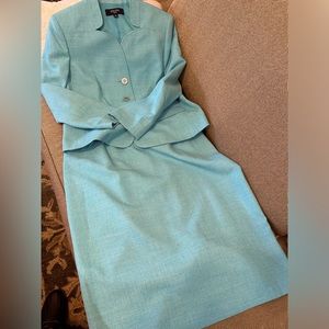 Size 16 jones wear suit ladies